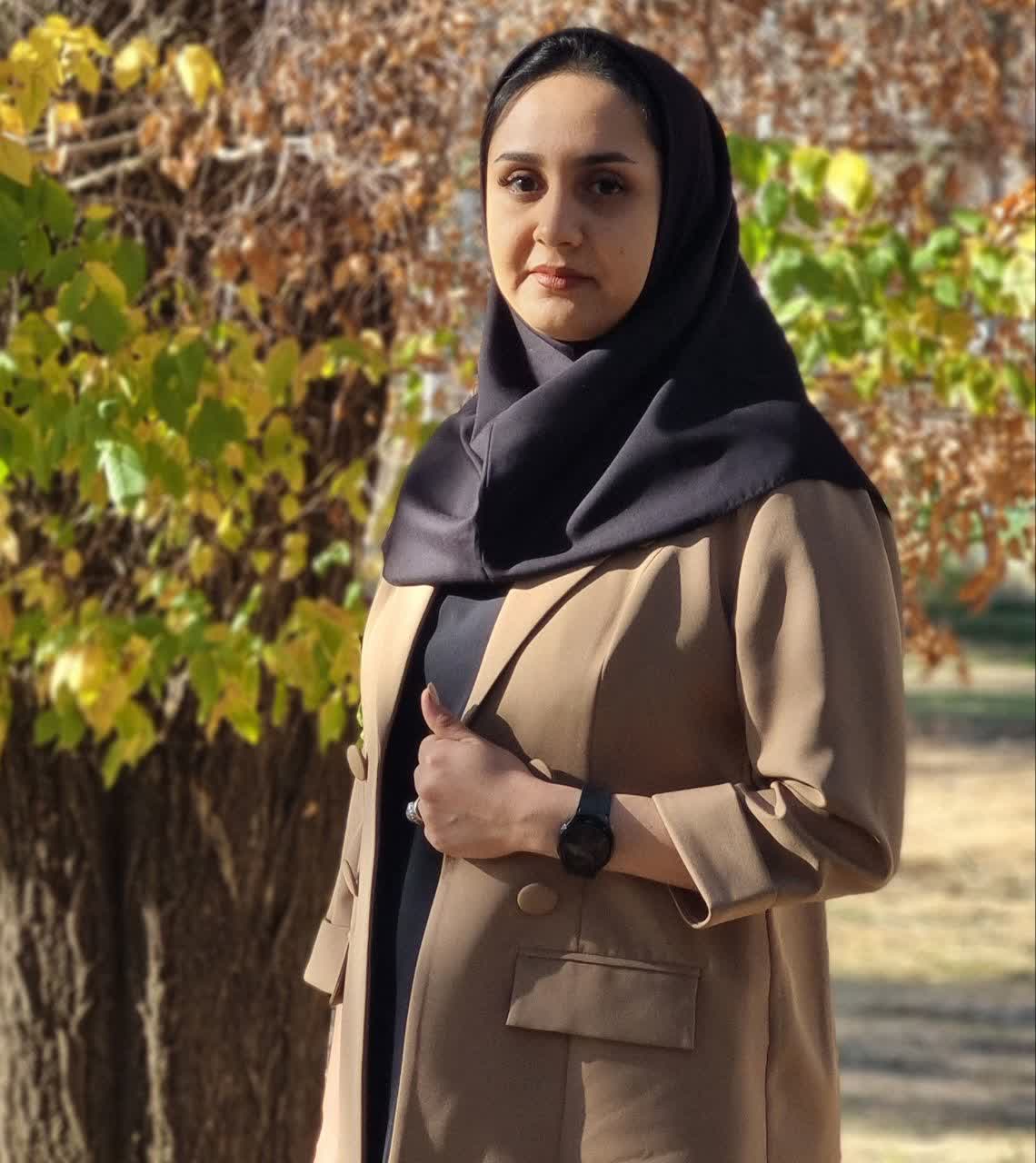 سارا  شکری